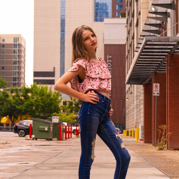 Meet your Posher, Deisha - Picture 1 of 1